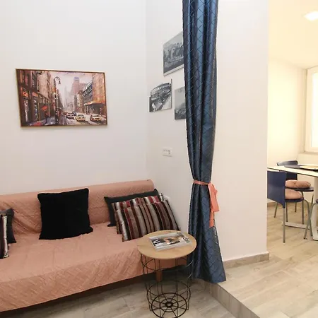 公寓 Giardini Center 普拉